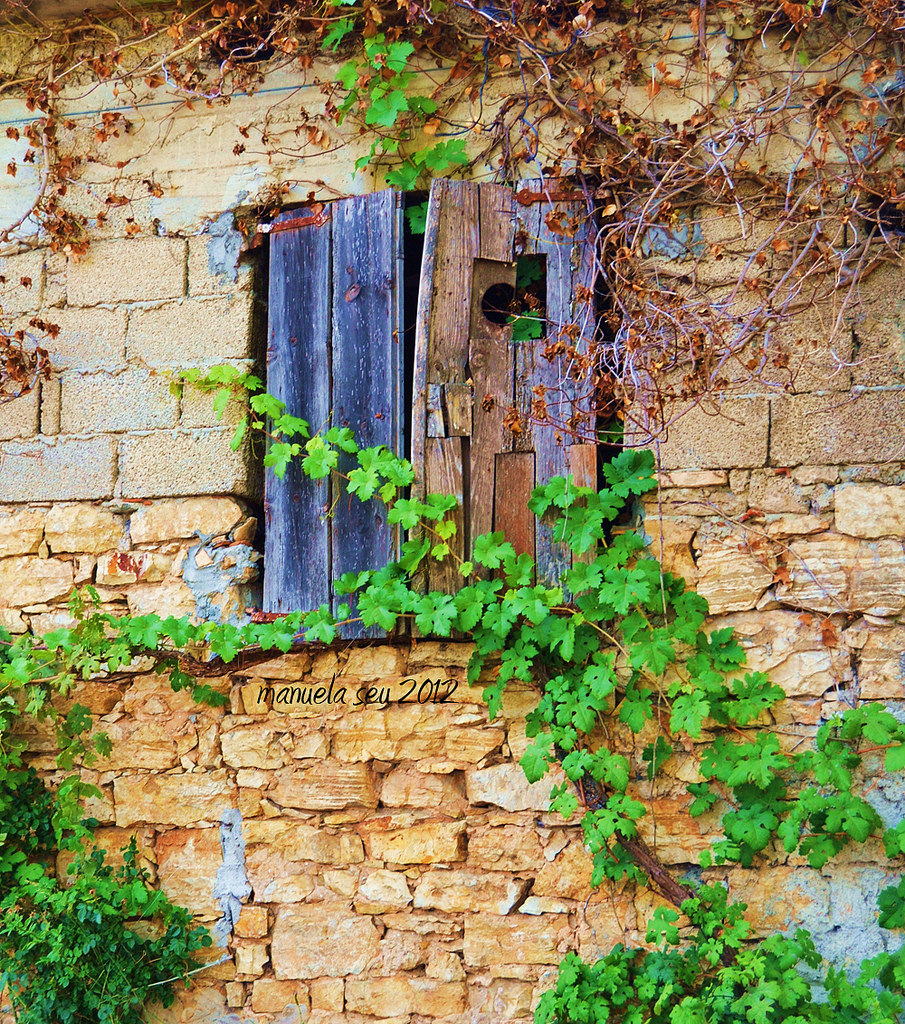 immagine di una casa antica di Sadali in Sardegna