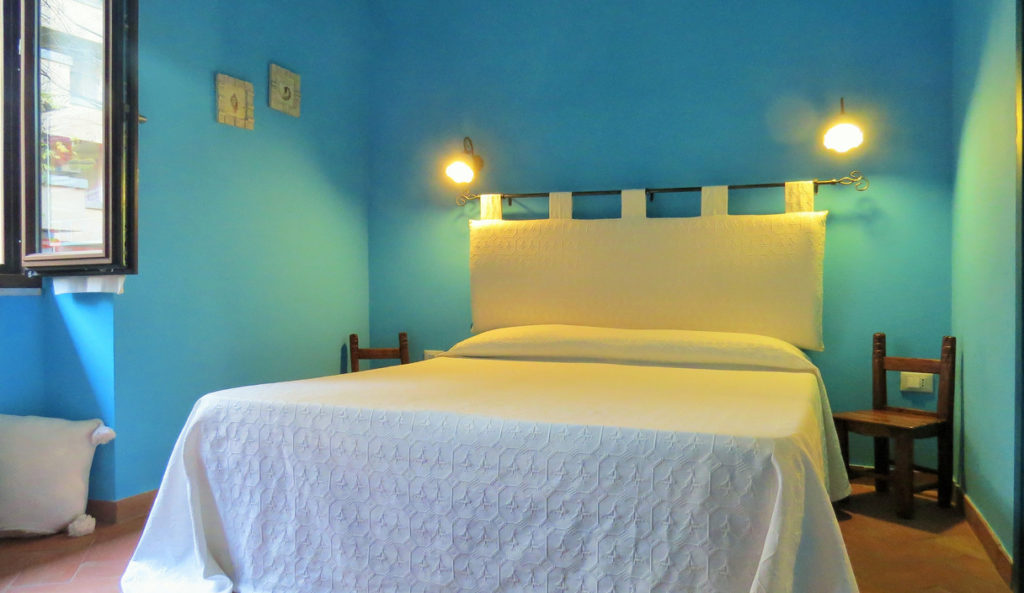 beautiful bedrooms in alghero