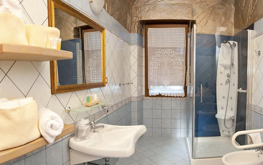 bed&breakfast domus de janas gonnesa bathroom Domus de janas b&b bathroom