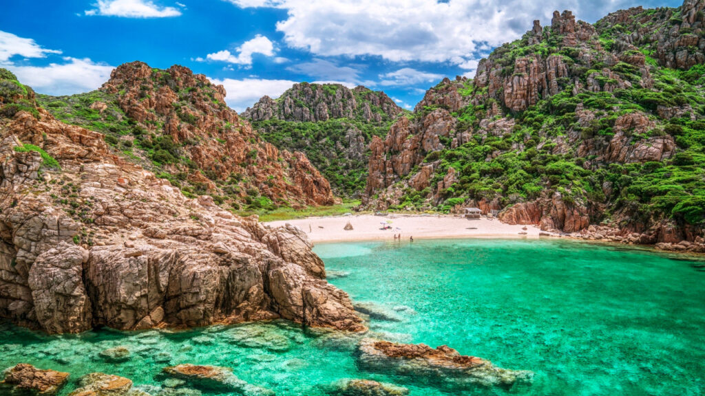 spiaggia Li Cossi in Costa Paradiso